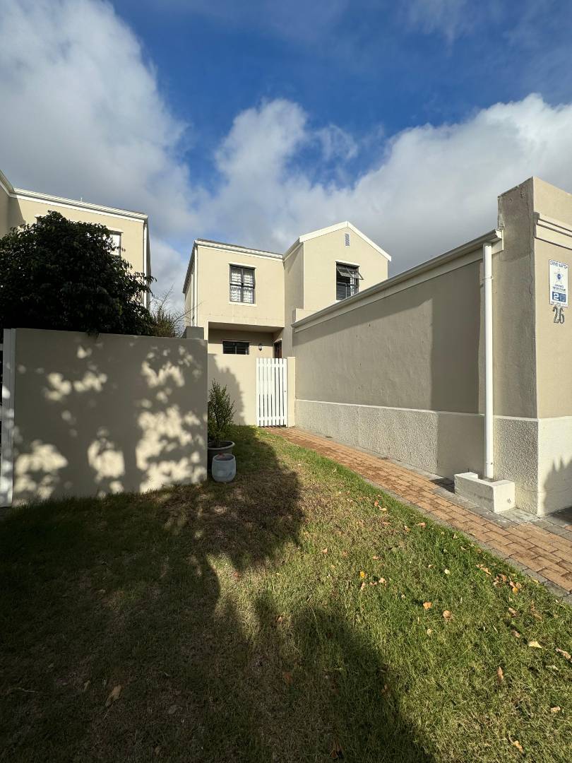 To Let 3 Bedroom Property for Rent in Royal Ascot Western Cape